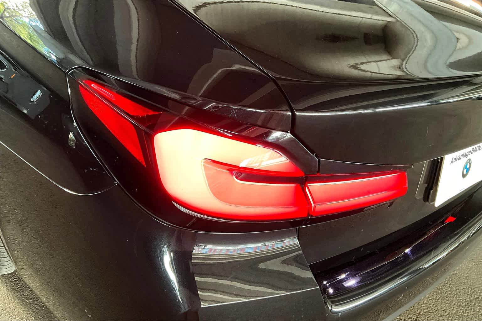 Used 2022 BMW 540i w/ M Sport Package image 27