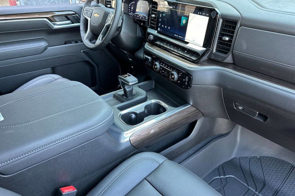 New 2025 Chevrolet Silverado 1500 LT w/ All Star Edition Plus image 16