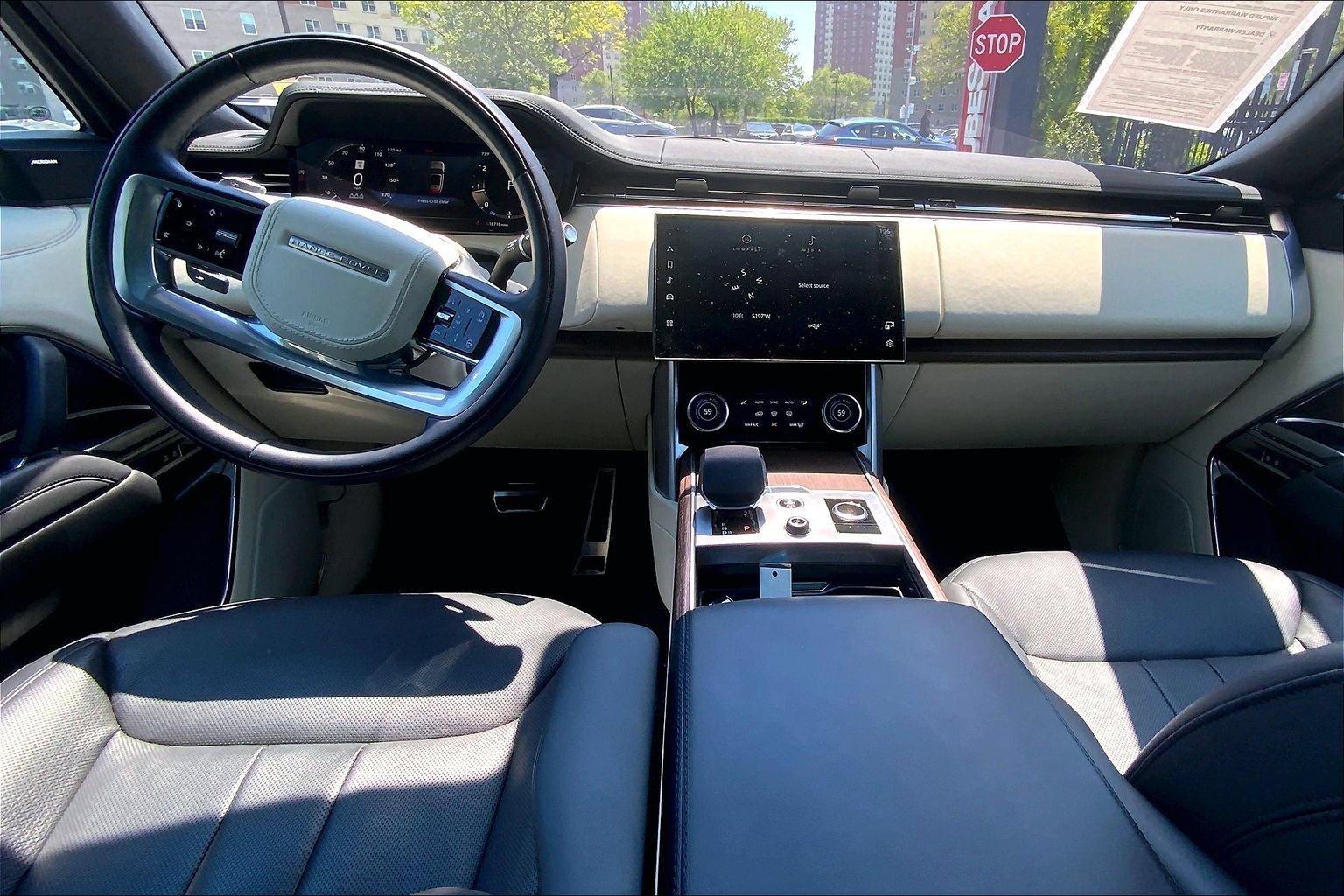Used 2023 Land Rover Range Rover SE AWD/4WD image 15
