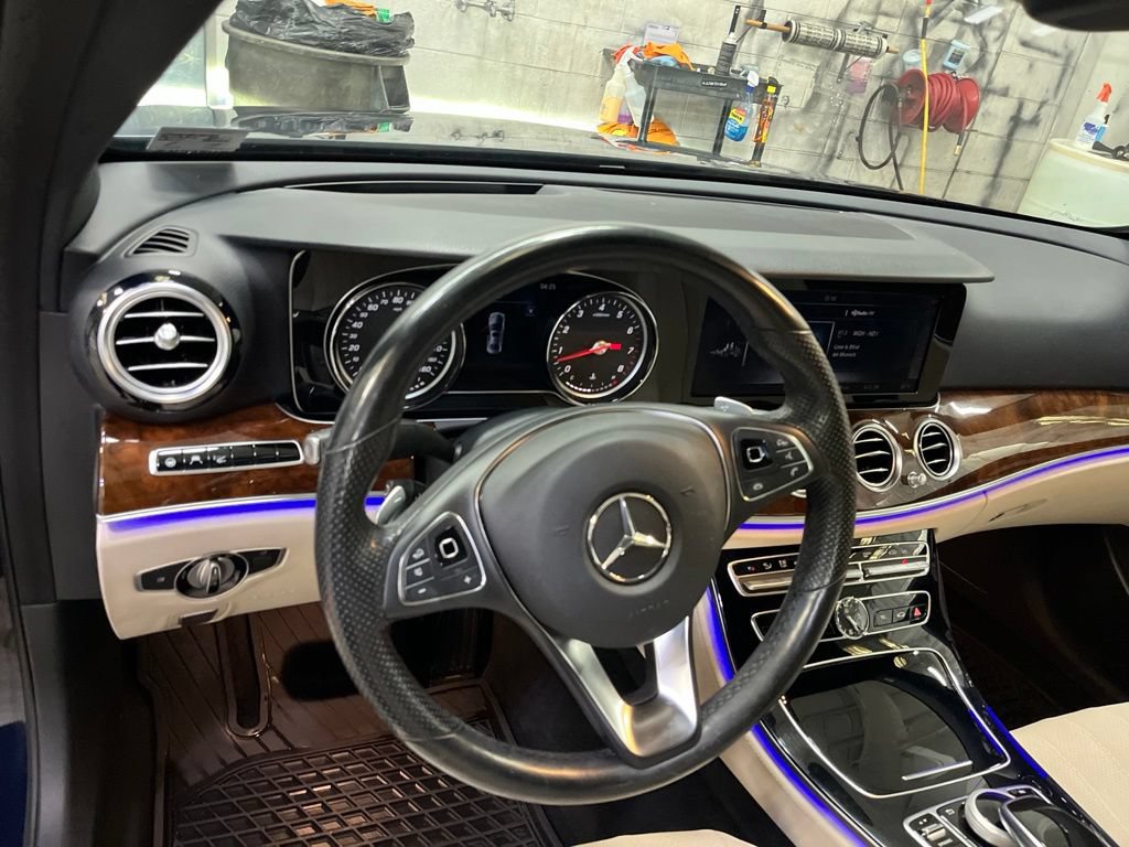 Used 2018 Mercedes-Benz E 300 4MATIC image 13