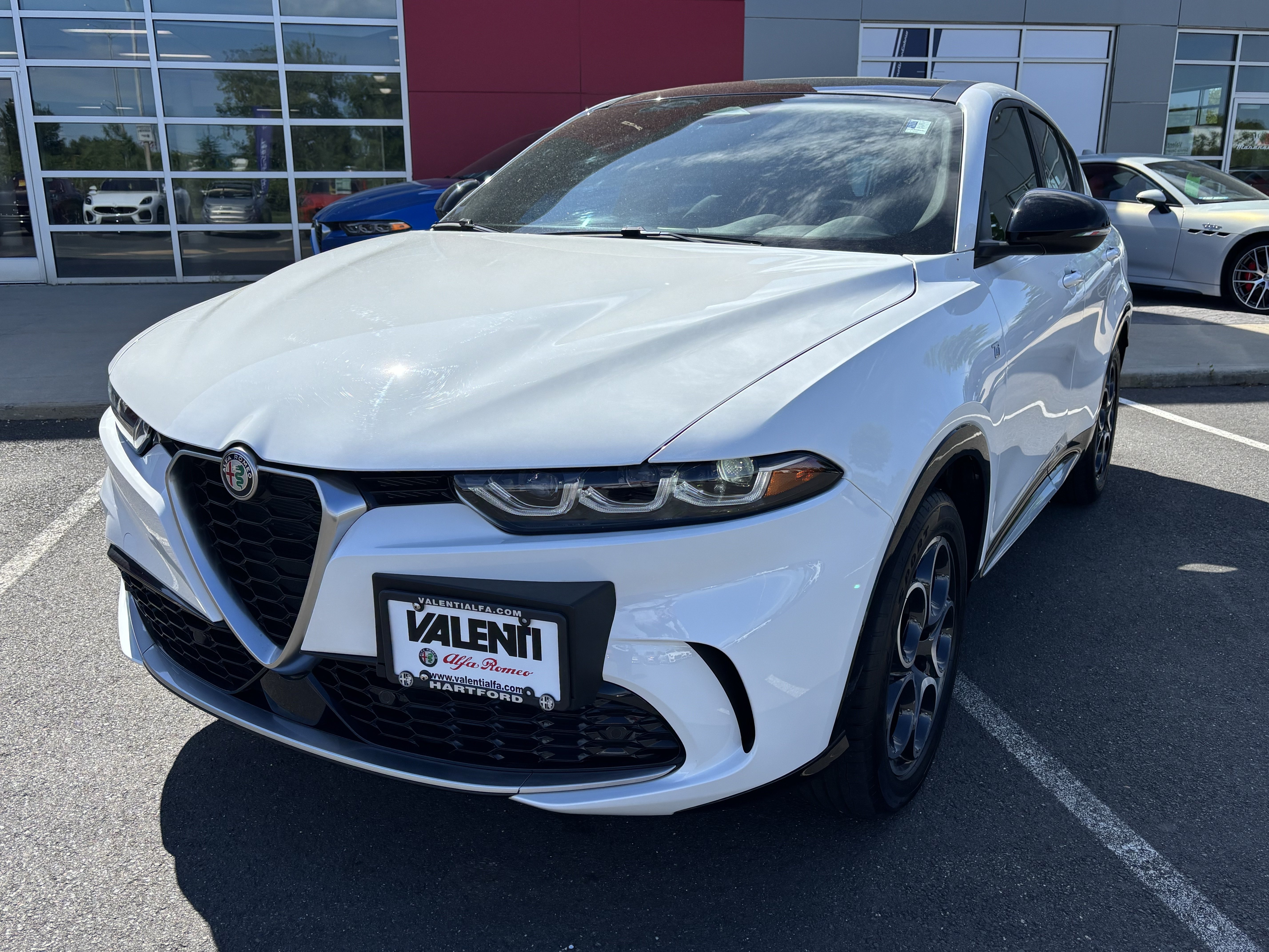 Used 2024 Alfa Romeo Tonale Ti w/ Premium Interior Package AWD/4WD image 3