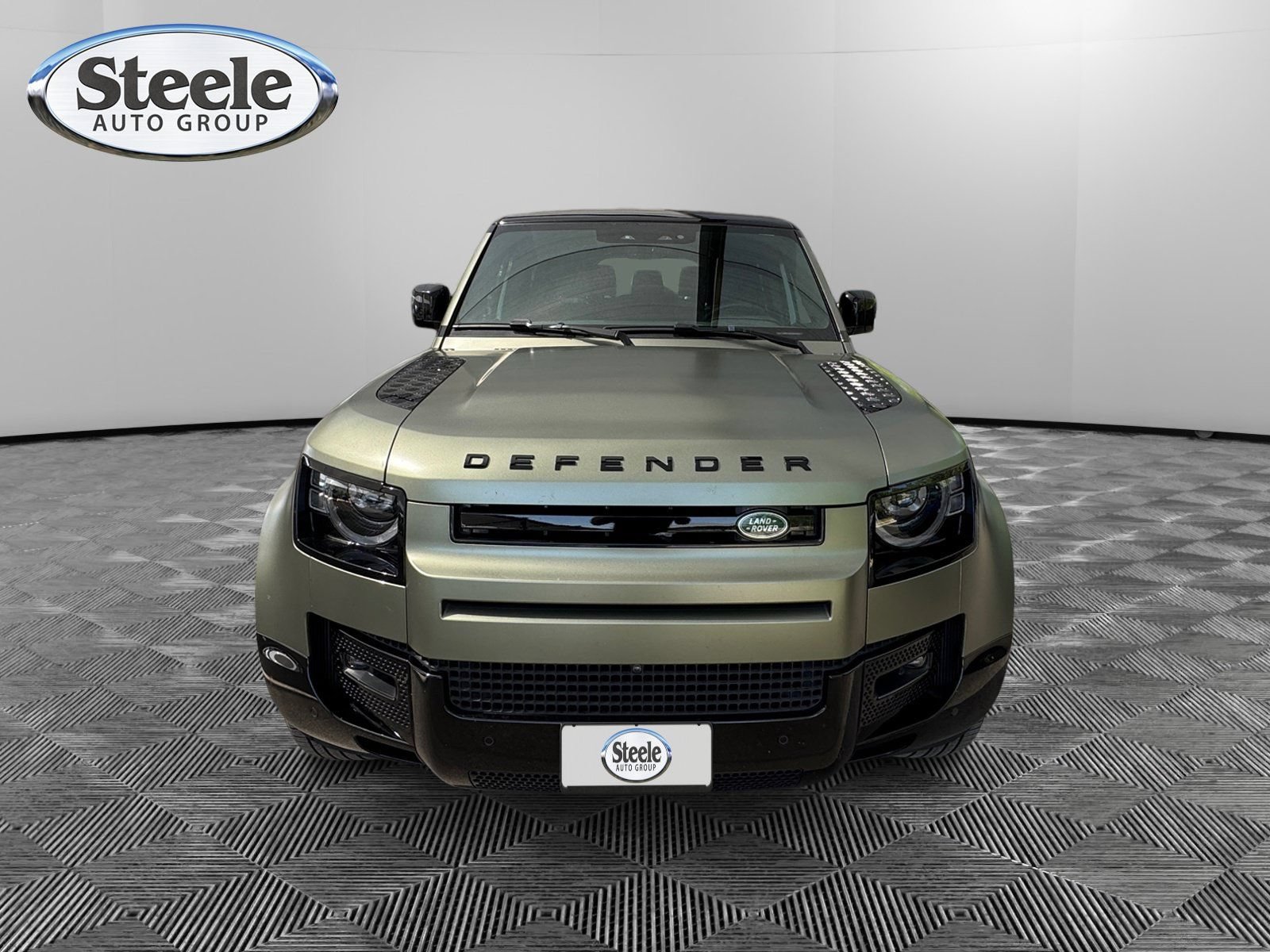 Used 2024 Land Rover Defender 130 X-Dynamic SE AWD/4WD image 8