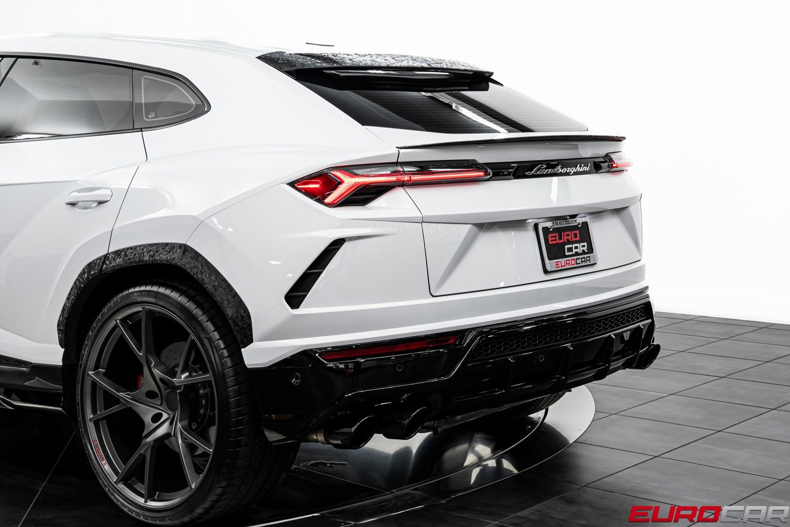 Used 2022 Lamborghini Urus image 18