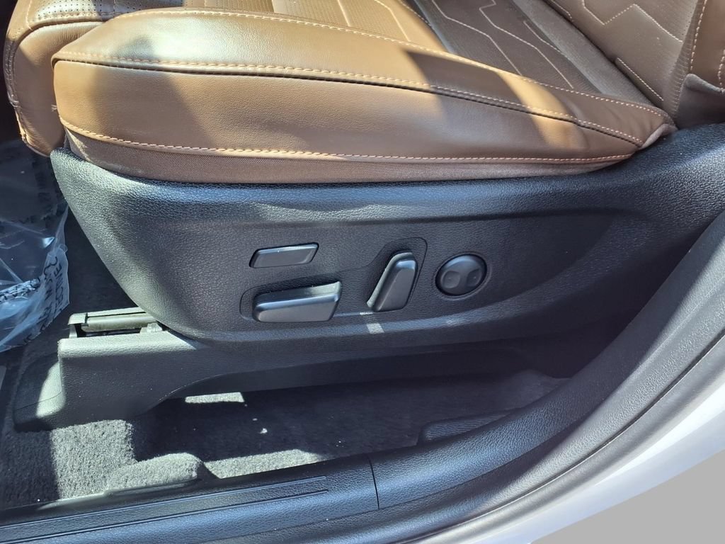 Used 2022 Kia Telluride SX w/ SX Prestige Package AWD/4WD image 22