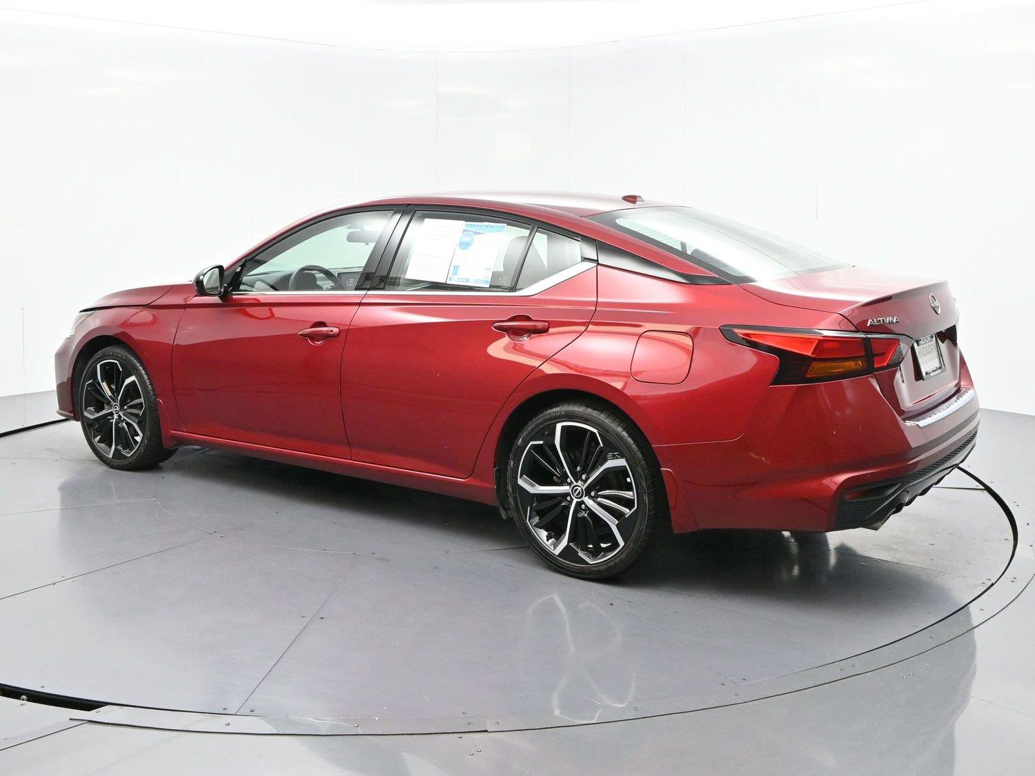 Used 2023 Nissan Altima 2.5 SR FWD image 5