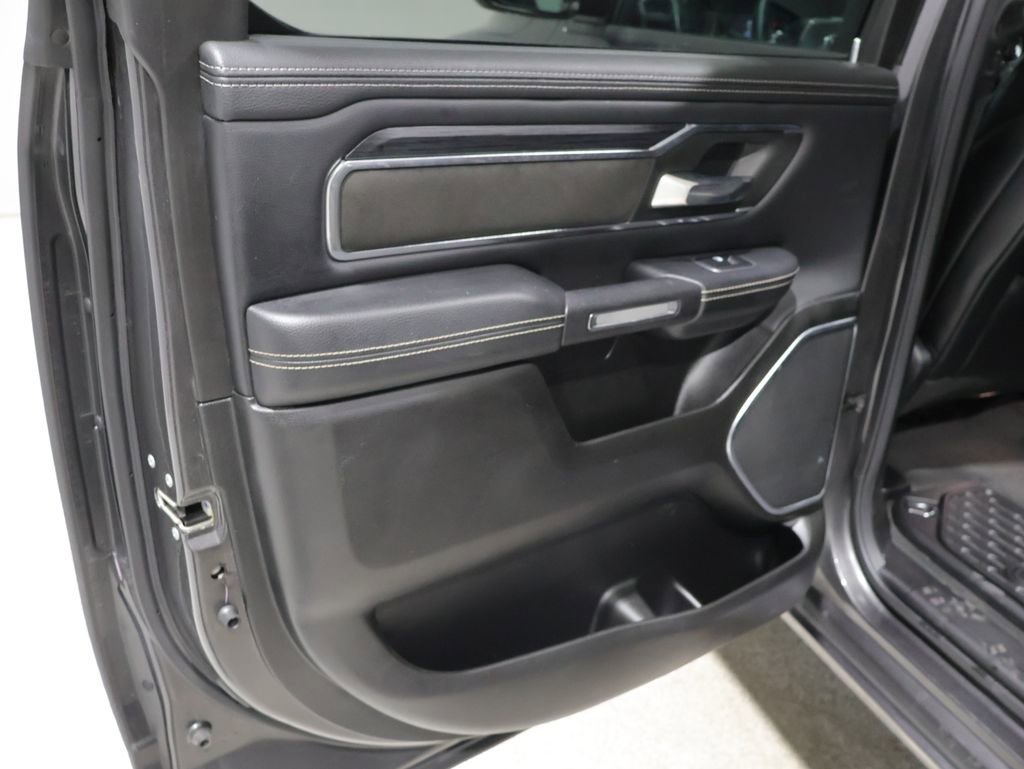 Used 2024 RAM 1500 Laramie AWD/4WD image 22
