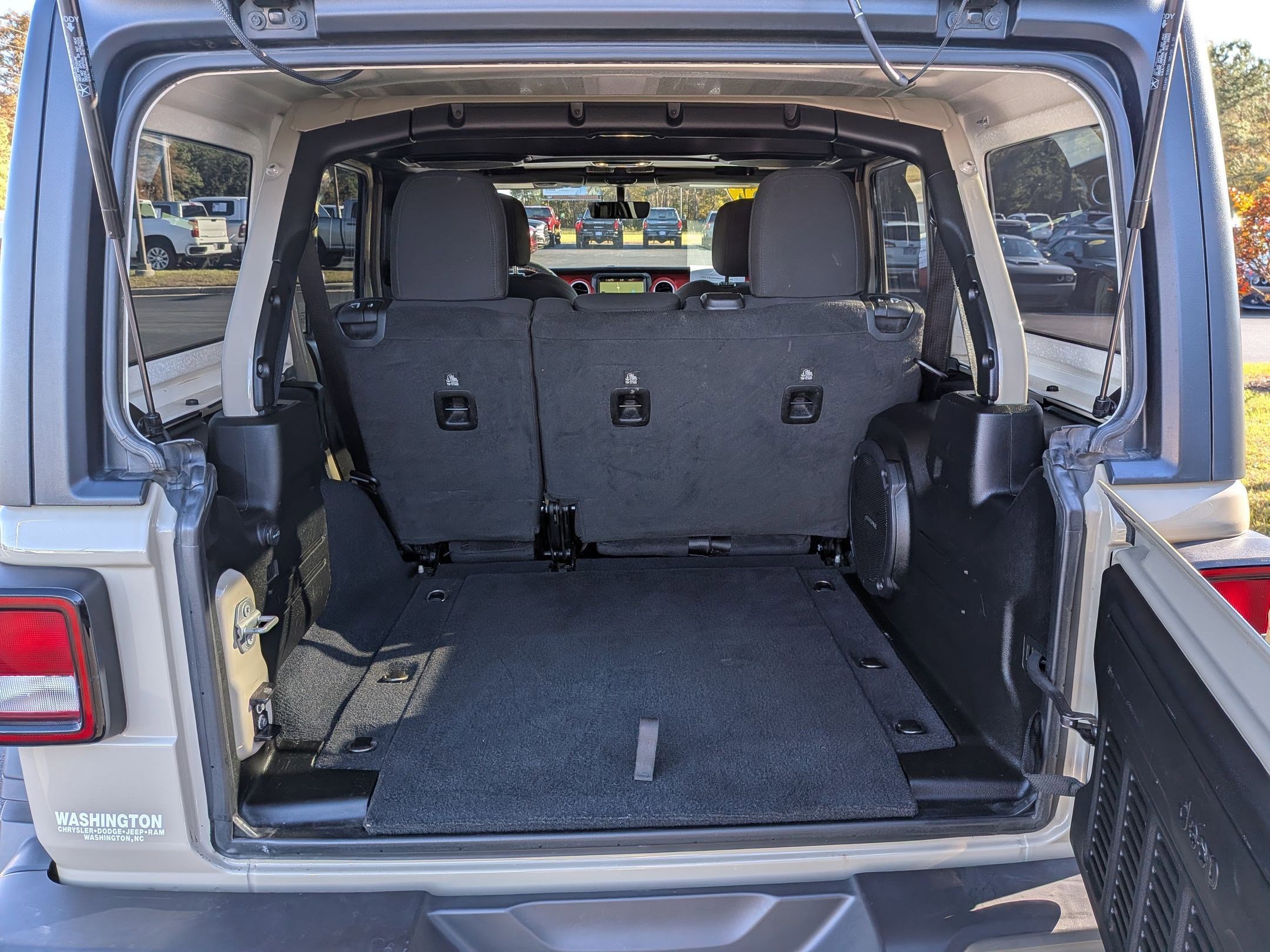 Used 2022 Jeep Wrangler Unlimited Rubicon image 28