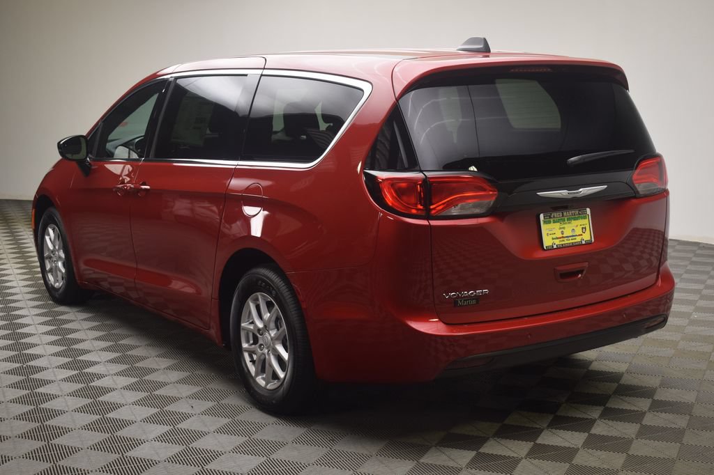New 2026 Chrysler Voyager LX FWD image 11