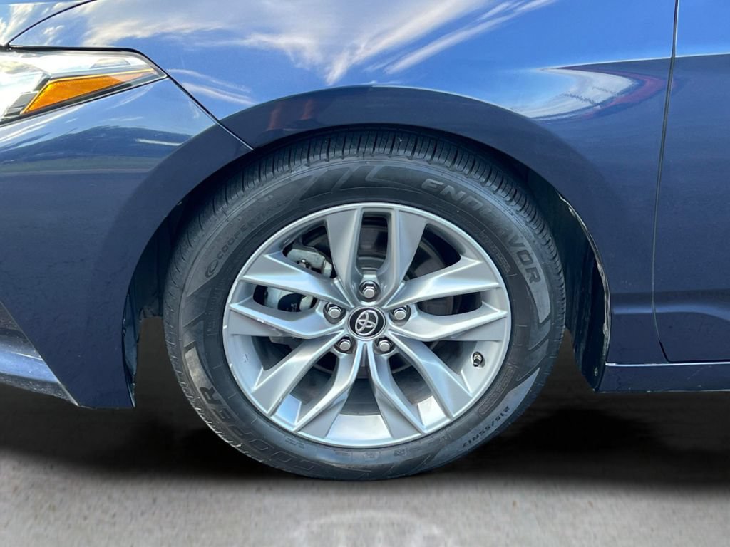 Certified 2019 Toyota Avalon XLE FWD image 9