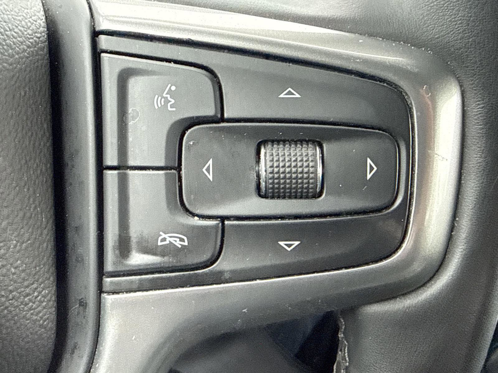 Used 2023 Chevrolet Silverado 1500 LT image 20