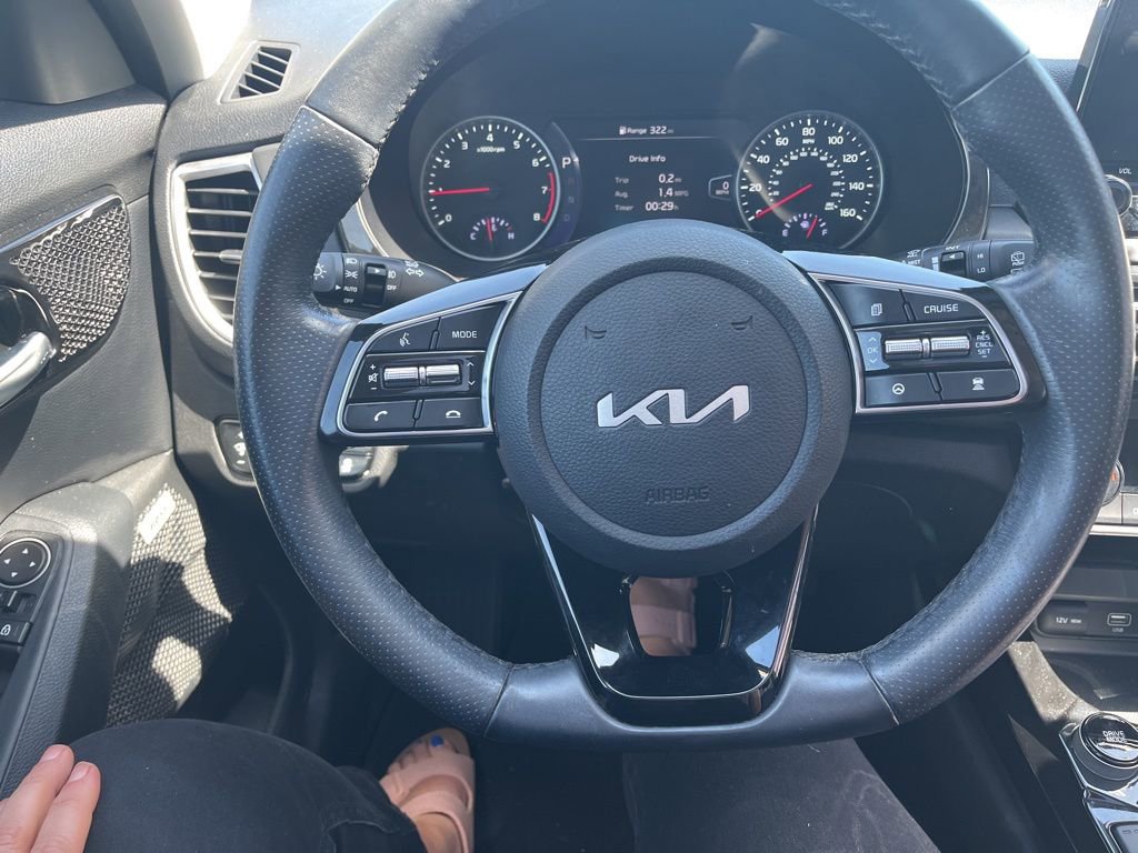 Used 2023 Kia Seltos SX w/ SX Sunroof Package AWD/4WD image 12