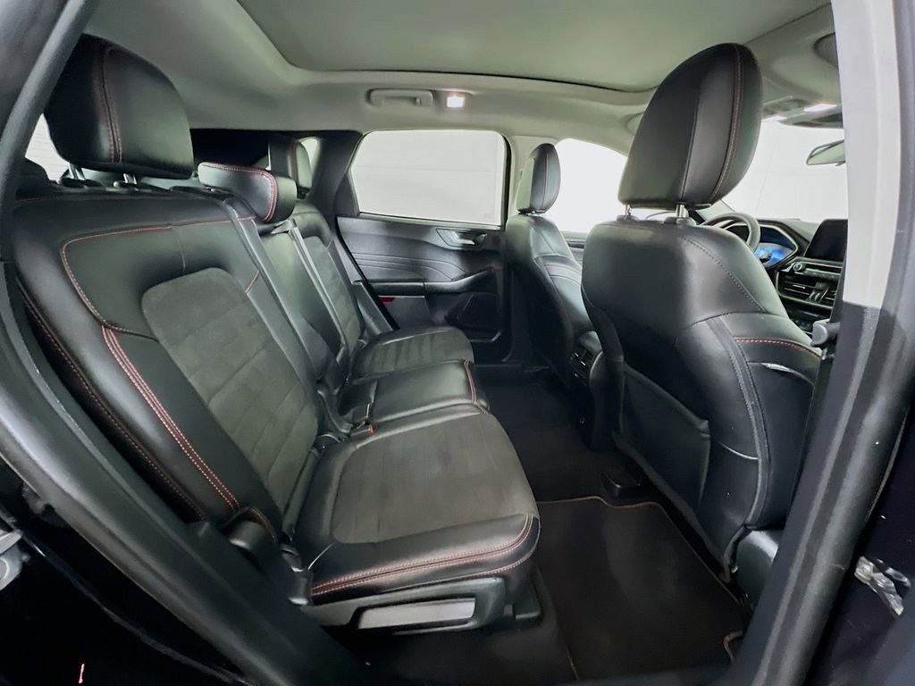 Used 2022 Ford Escape SEL w/ SEL Stealth AWD Package image 33