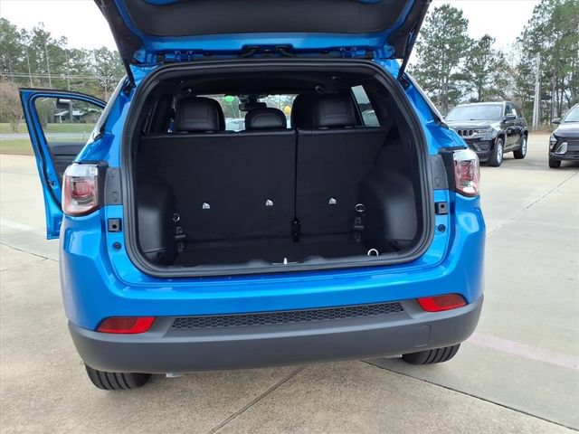 New 2026 Jeep Compass Latitude AWD/4WD image 15