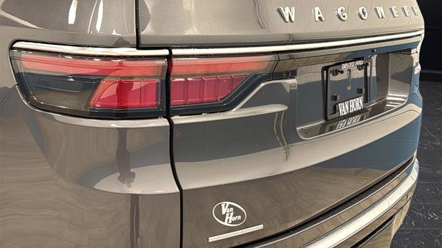 Used 2023 Jeep Wagoneer 4WD w/ HD Trailer Tow Package image 37