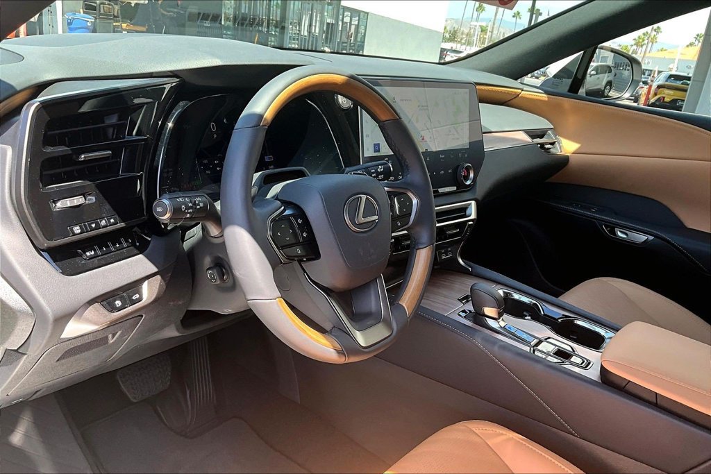 Used 2025 Lexus RX 350 w/ Convenience Package AWD/4WD image 9