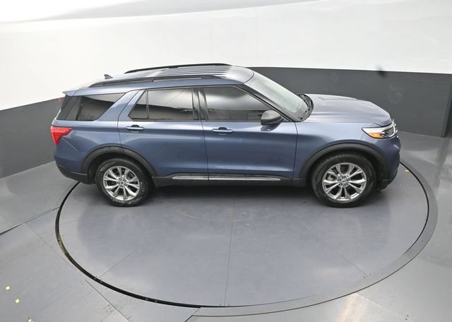 Used 2021 Ford Explorer XLT w/ Equipment Group 202A AWD/4WD image 19