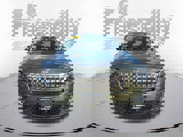 Used 2019 Jeep Cherokee Limited w/ Luxury Group image 8