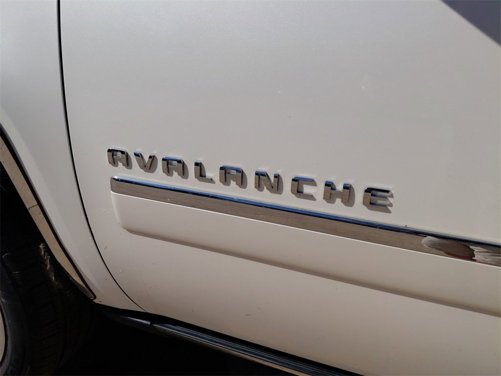 Used 2012 Chevrolet Avalanche LTZ image 27