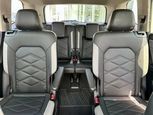 Used 2024 Volkswagen Atlas Peak Edition SEL AWD/4WD image 20