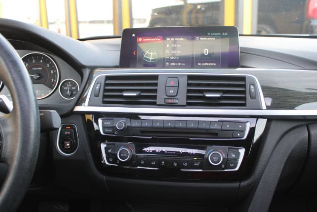 Used 2018 BMW 330i Sedan w/ Convenience Package RWD image 15