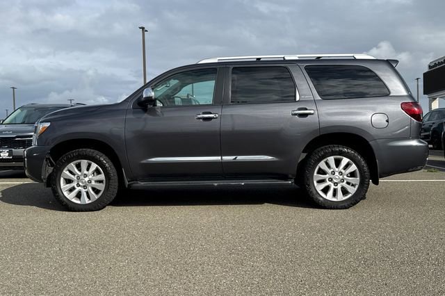 Used 2018 Toyota Sequoia Platinum w/ Carpet Mat Package AWD/4WD image 9