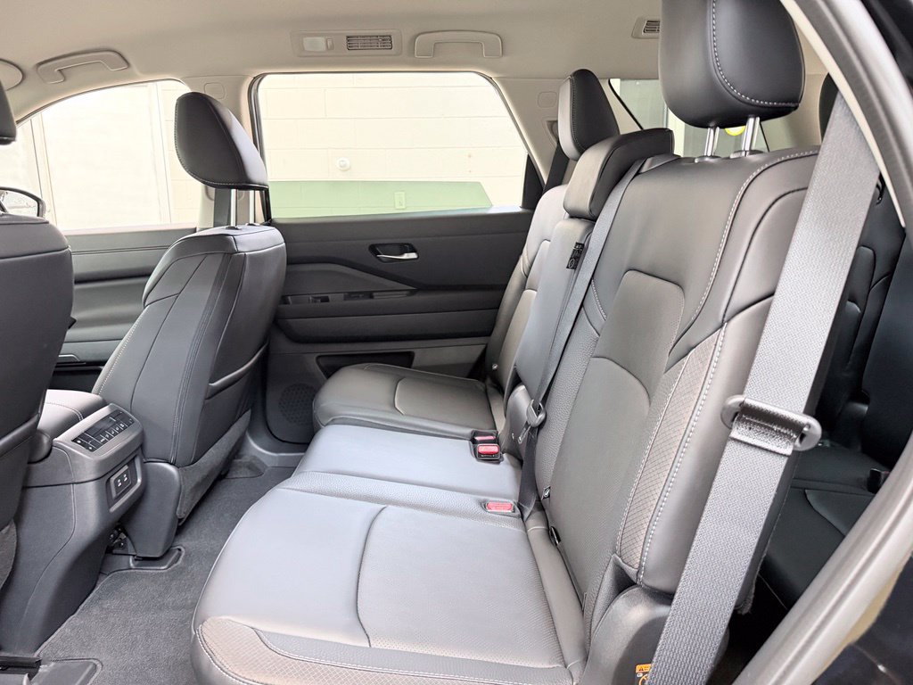 New 2026 Nissan Pathfinder SL AWD/4WD image 19