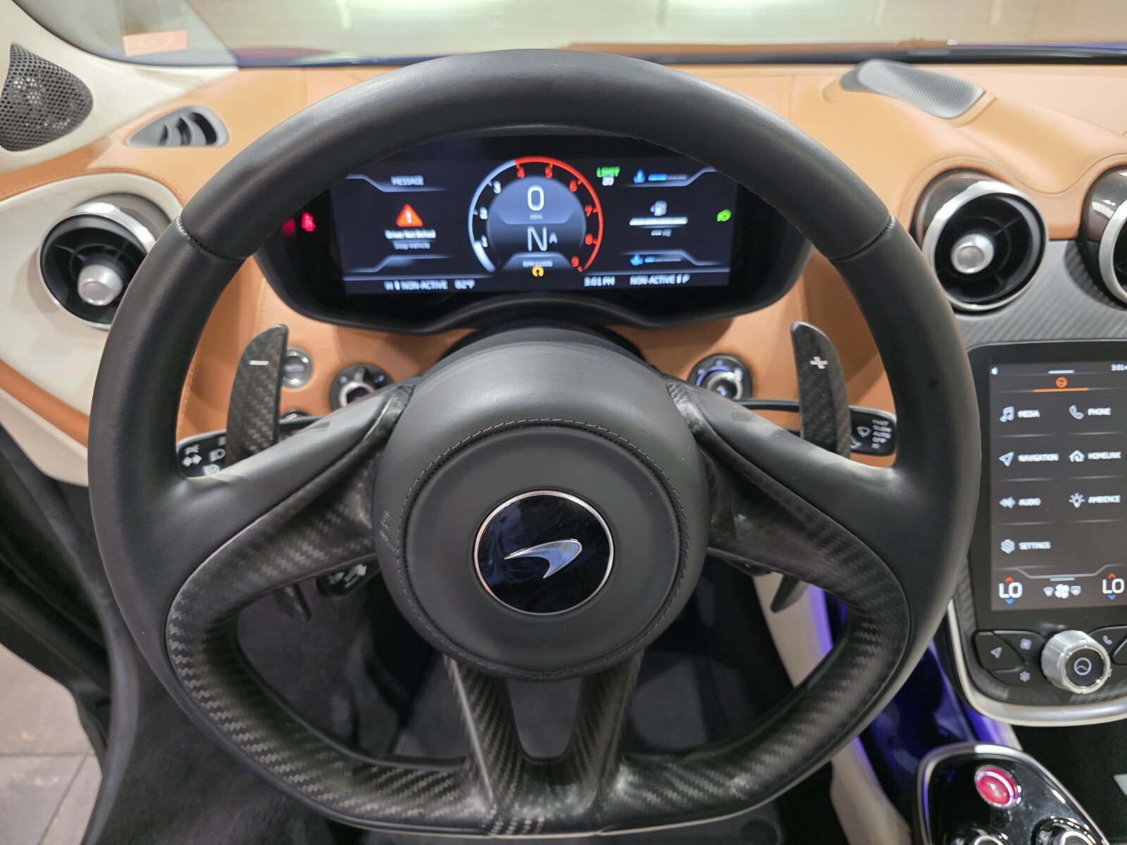 Used 2023 McLaren GT RWD image 11