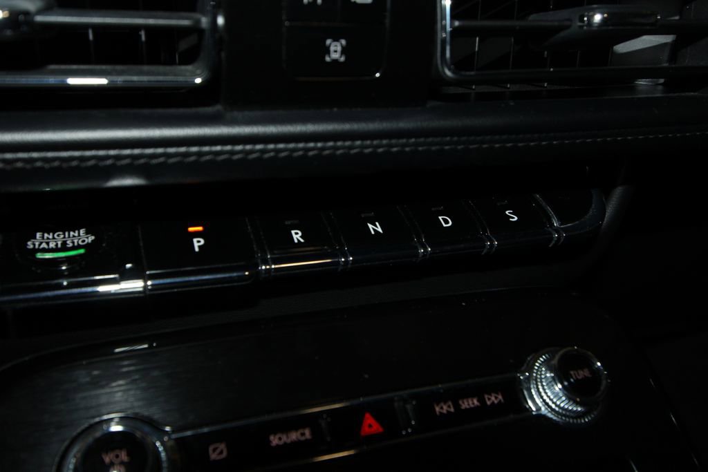 Used 2023 Lincoln Nautilus Reserve w/ Monochromatic Package image 18