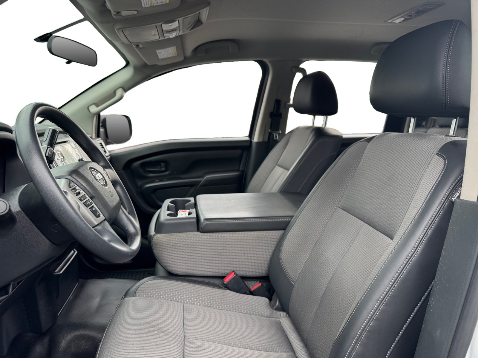 Used 2018 Nissan Titan S w/ S Utility Package RWD image 9