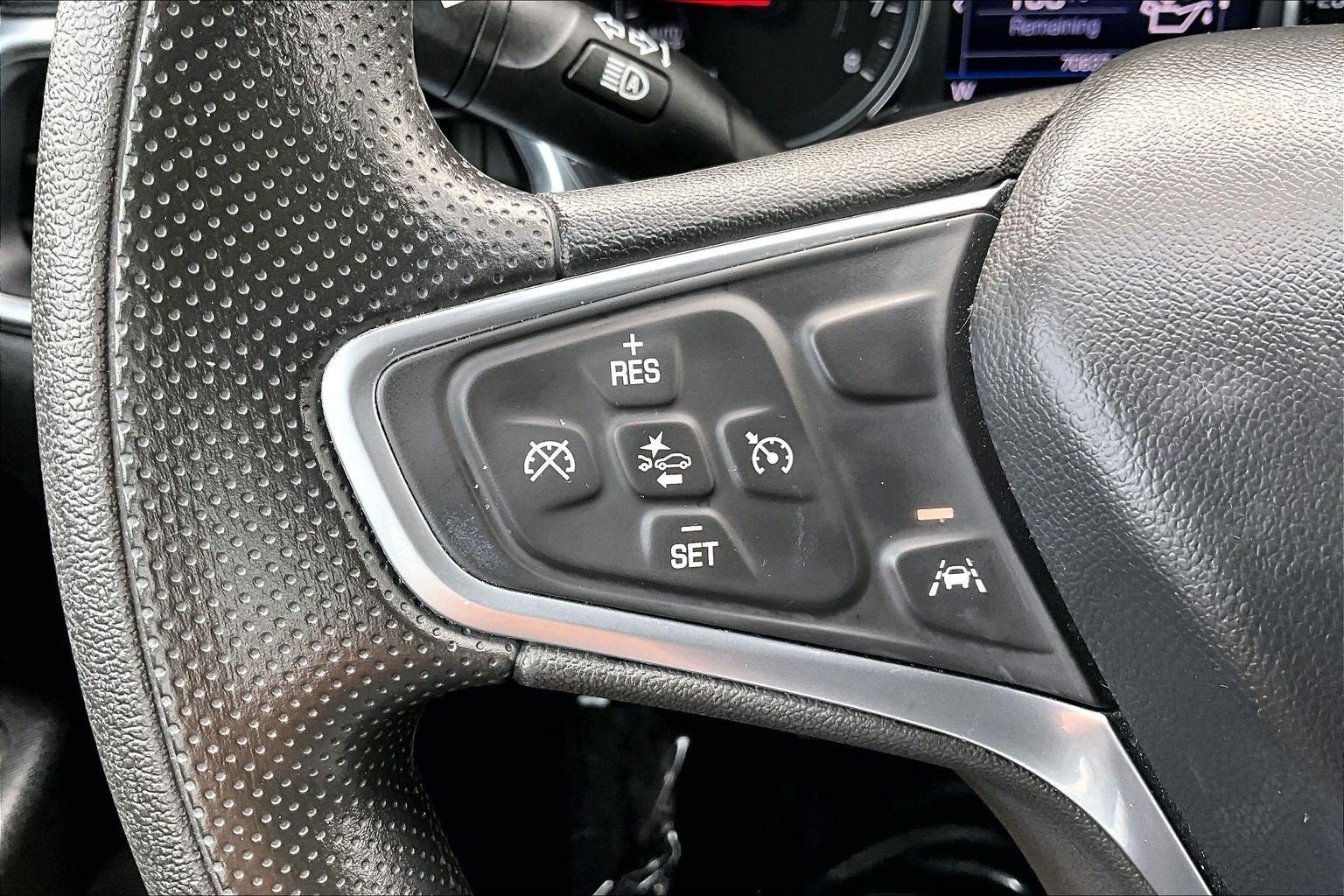 Used 2023 Chevrolet Equinox LT FWD image 17