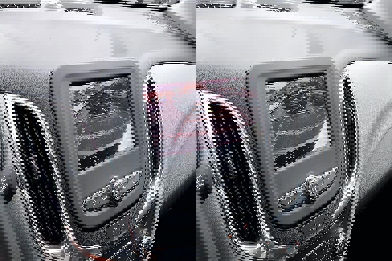 Used 2023 Chevrolet Equinox LT image 21