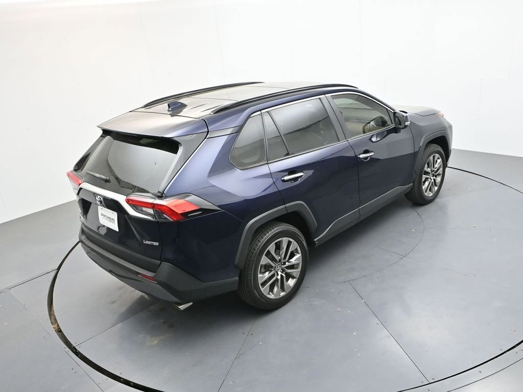 Used 2020 Toyota RAV4 Limited FWD image 27
