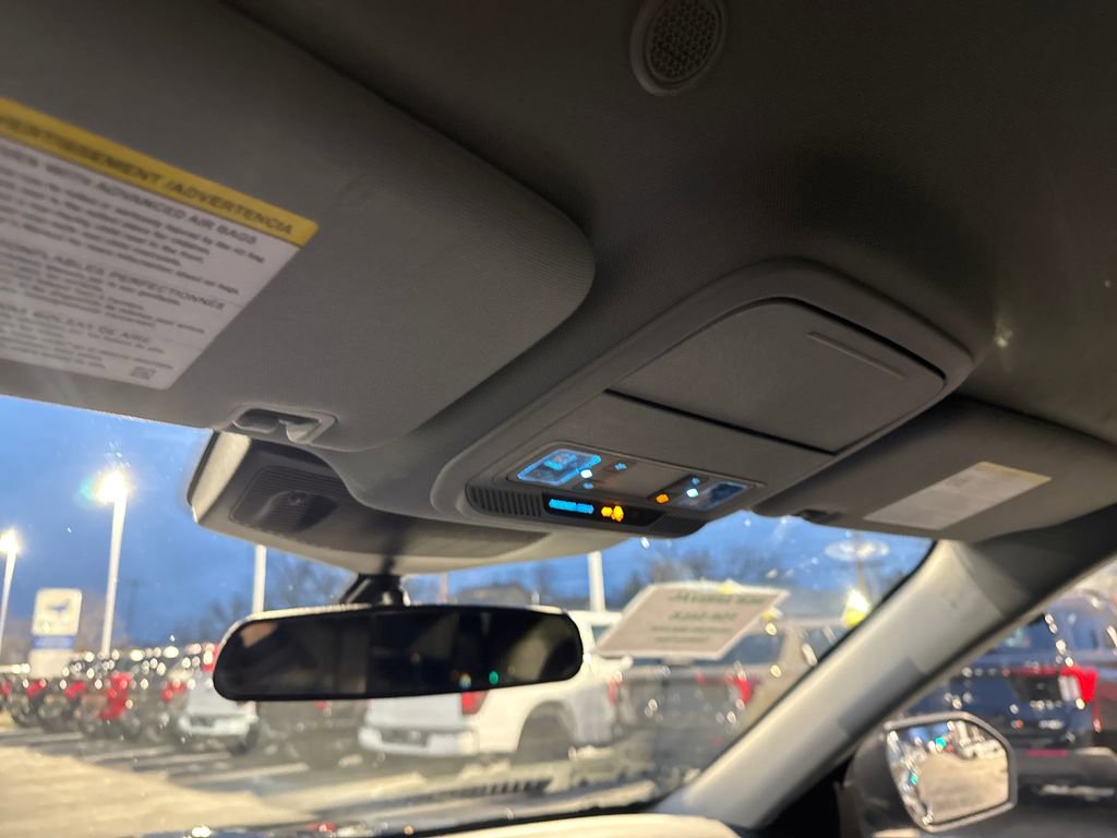 Used 2023 Ford Explorer XLT w/ Equipment Group 202A image 39