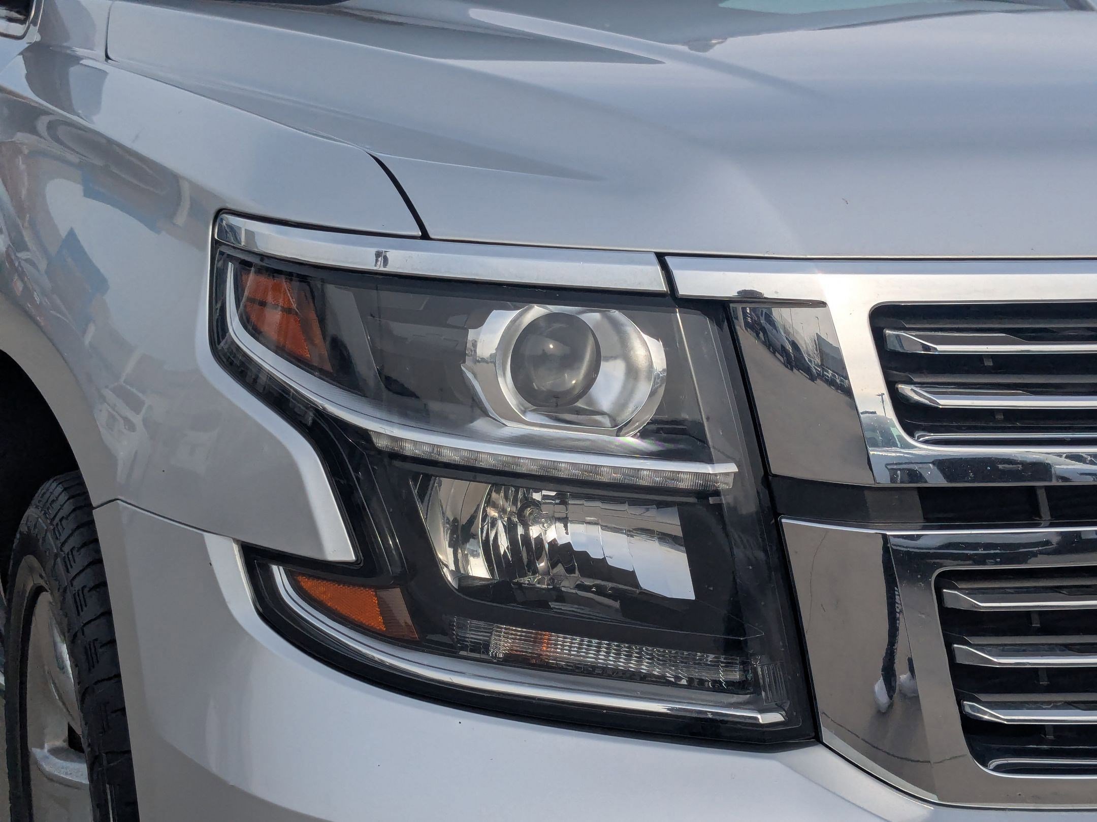 Used 2018 Chevrolet Suburban Premier image 10