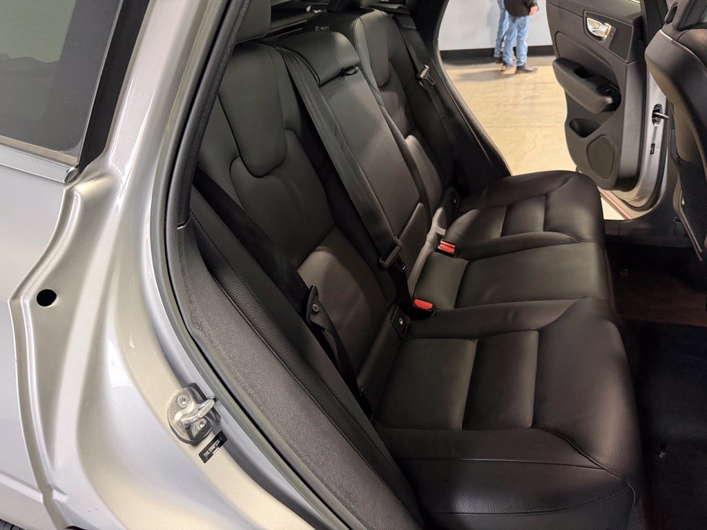 Used 2023 Volvo XC60 B5 Plus w/ Climate Package AWD/4WD image 20