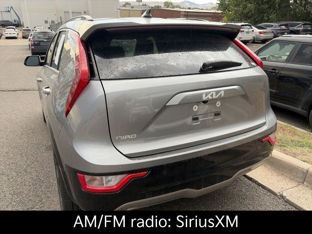 Certified 2024 Kia Niro Wind w/ Wind Preserve Package FWD image 3