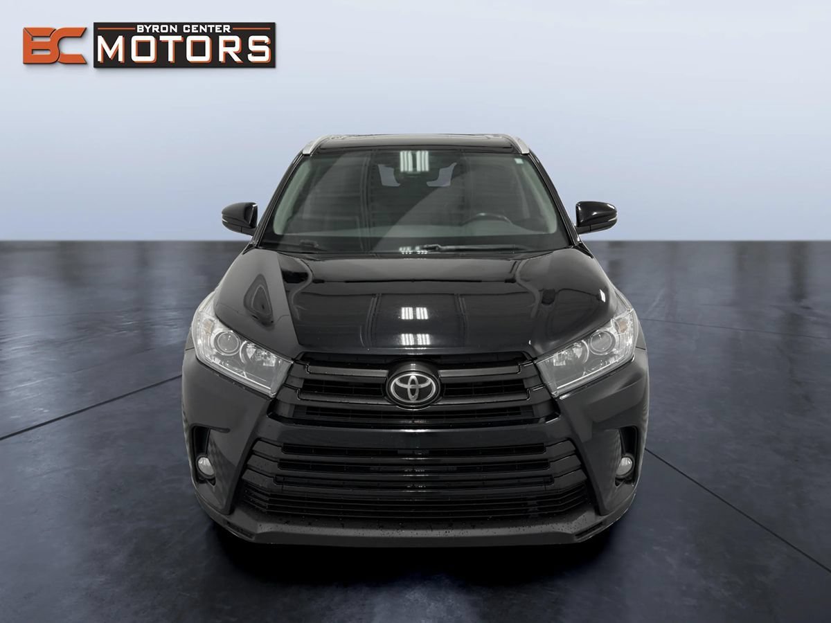 Used 2017 Toyota Highlander SE AWD/4WD image 8