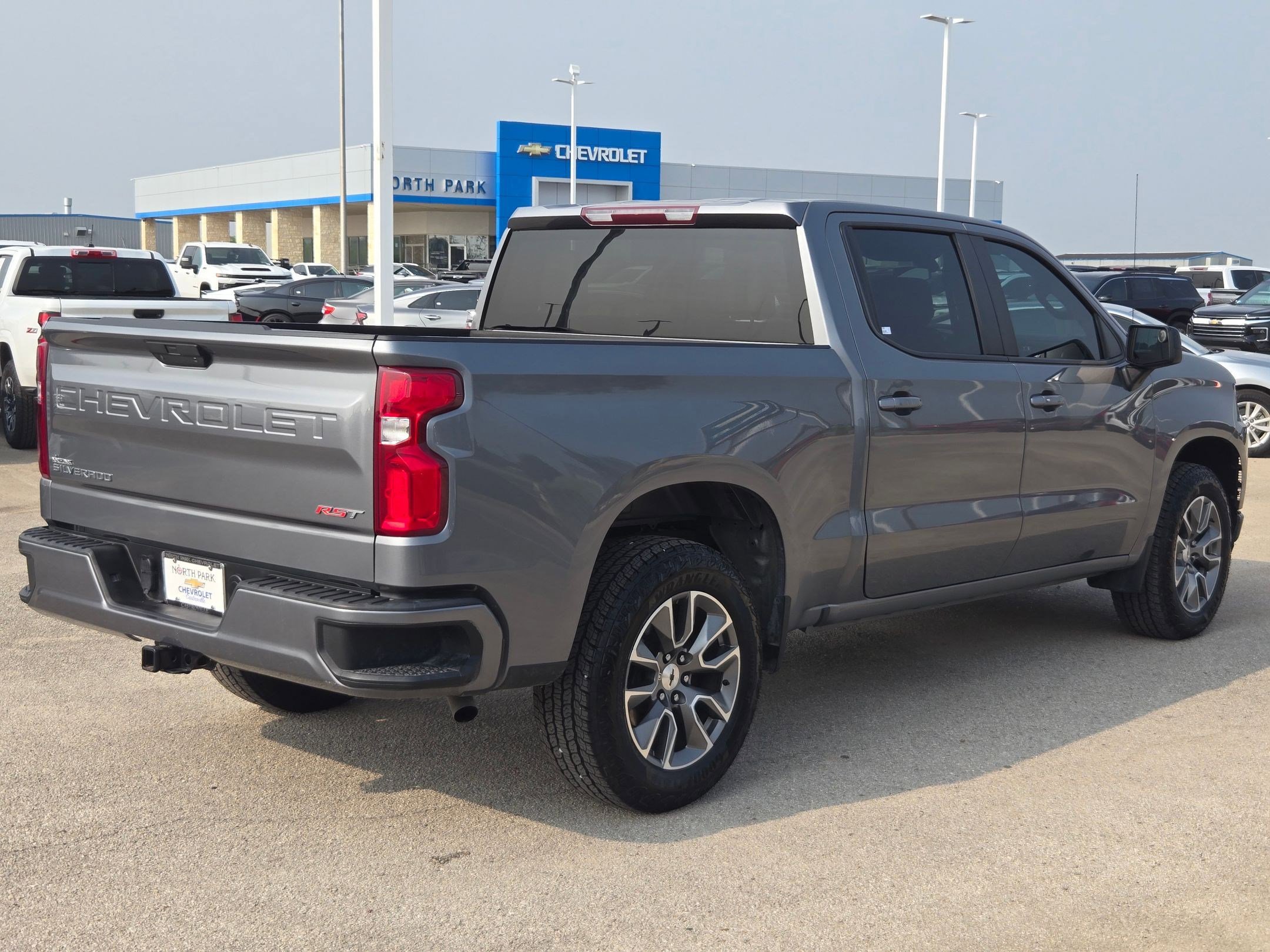 Used 2022 Chevrolet Silverado 1500 RST RWD image 3