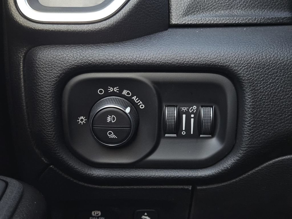 Used 2026 RAM 1500 Lone Star AWD/4WD image 16