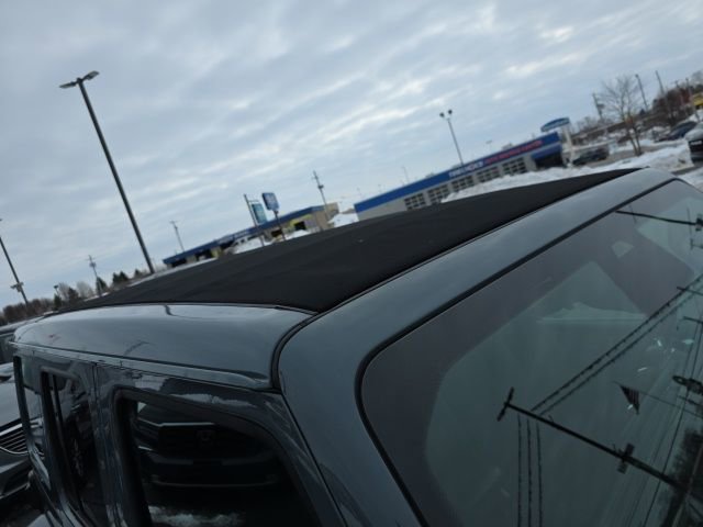 Used 2025 Jeep Wrangler Unlimited Sahara w/ Safety Group image 10