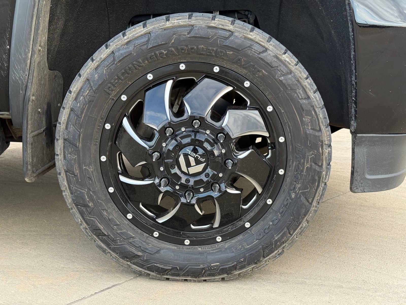 Used 2018 GMC Sierra 3500 Denali w/ Duramax Plus Package image 10