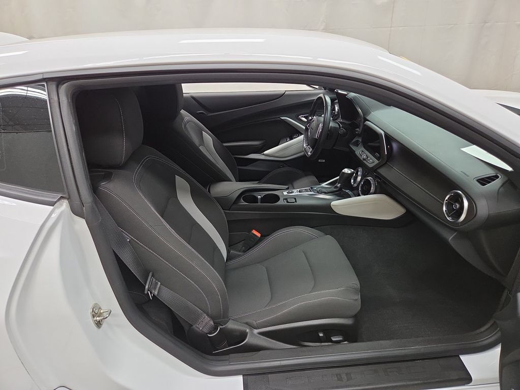 Used 2023 Chevrolet Camaro LT w/ Technology Package RWD image 11