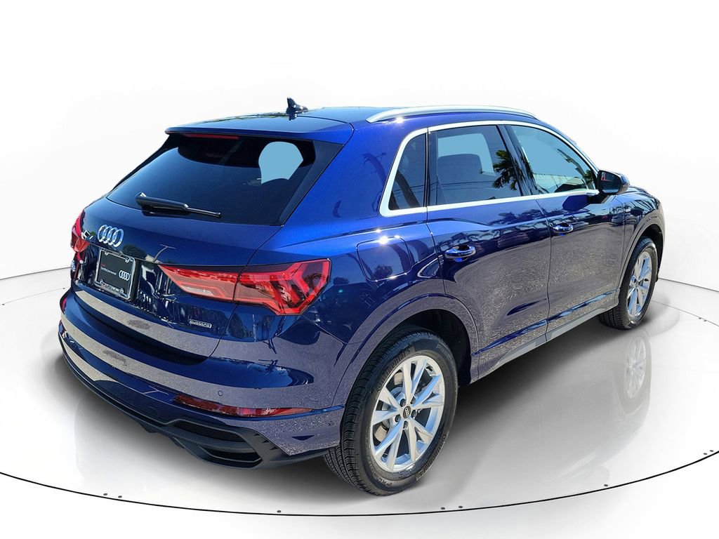 Used 2025 Audi Q3 2.0T Premium w/ Convenience Package AWD/4WD image 4