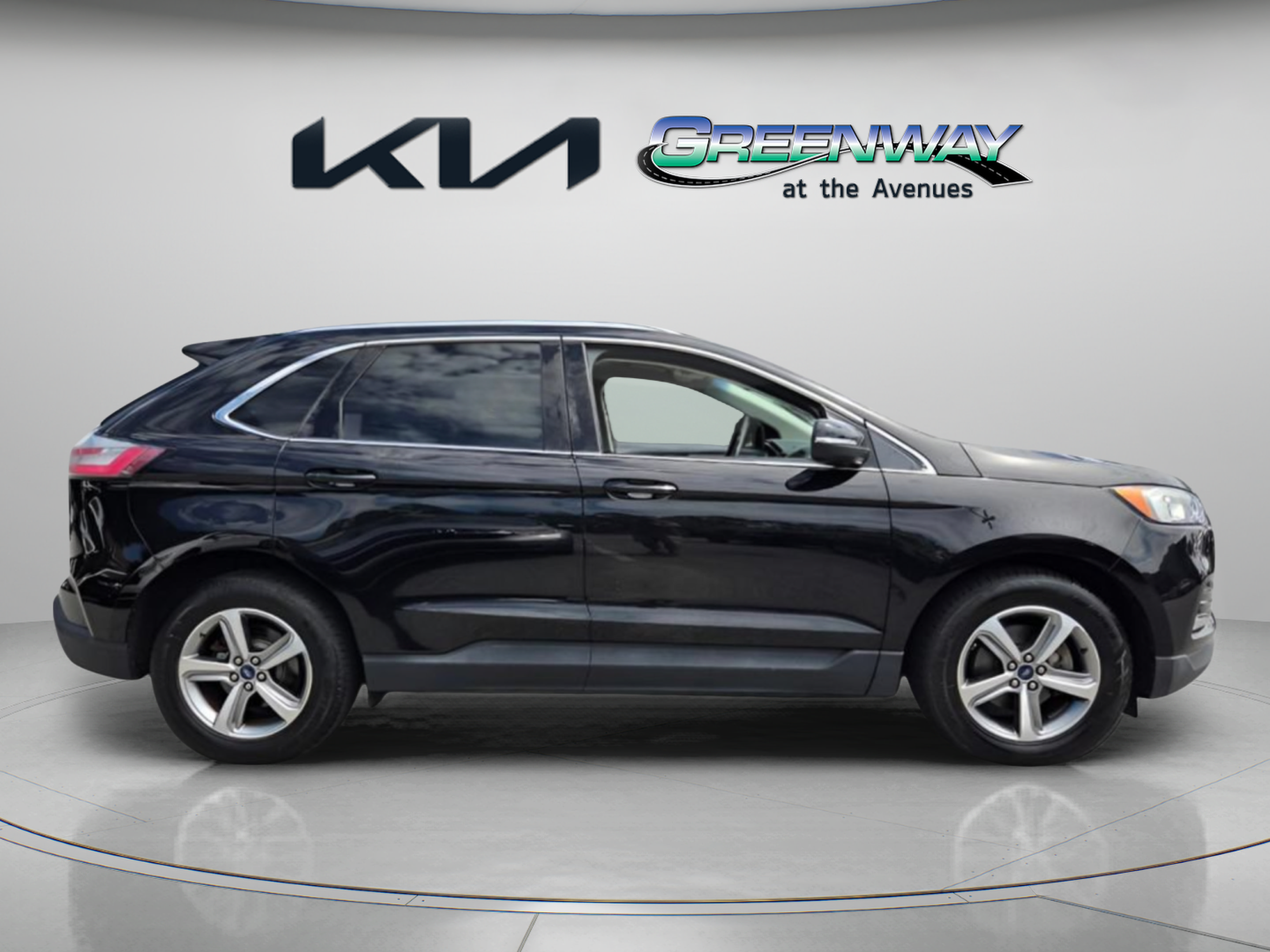 Used 2019 Ford Edge SEL w/ Equipment Group 201A FWD image 8