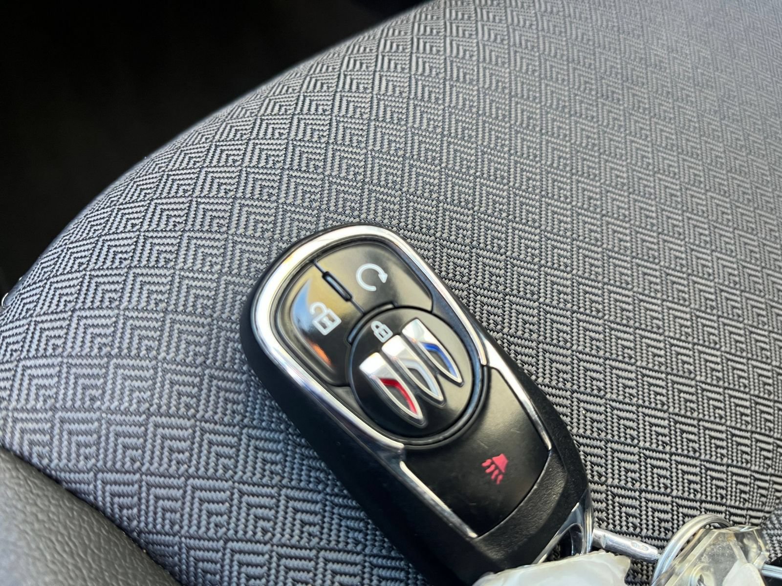 Used 2025 Buick Encore GX Preferred FWD image 21