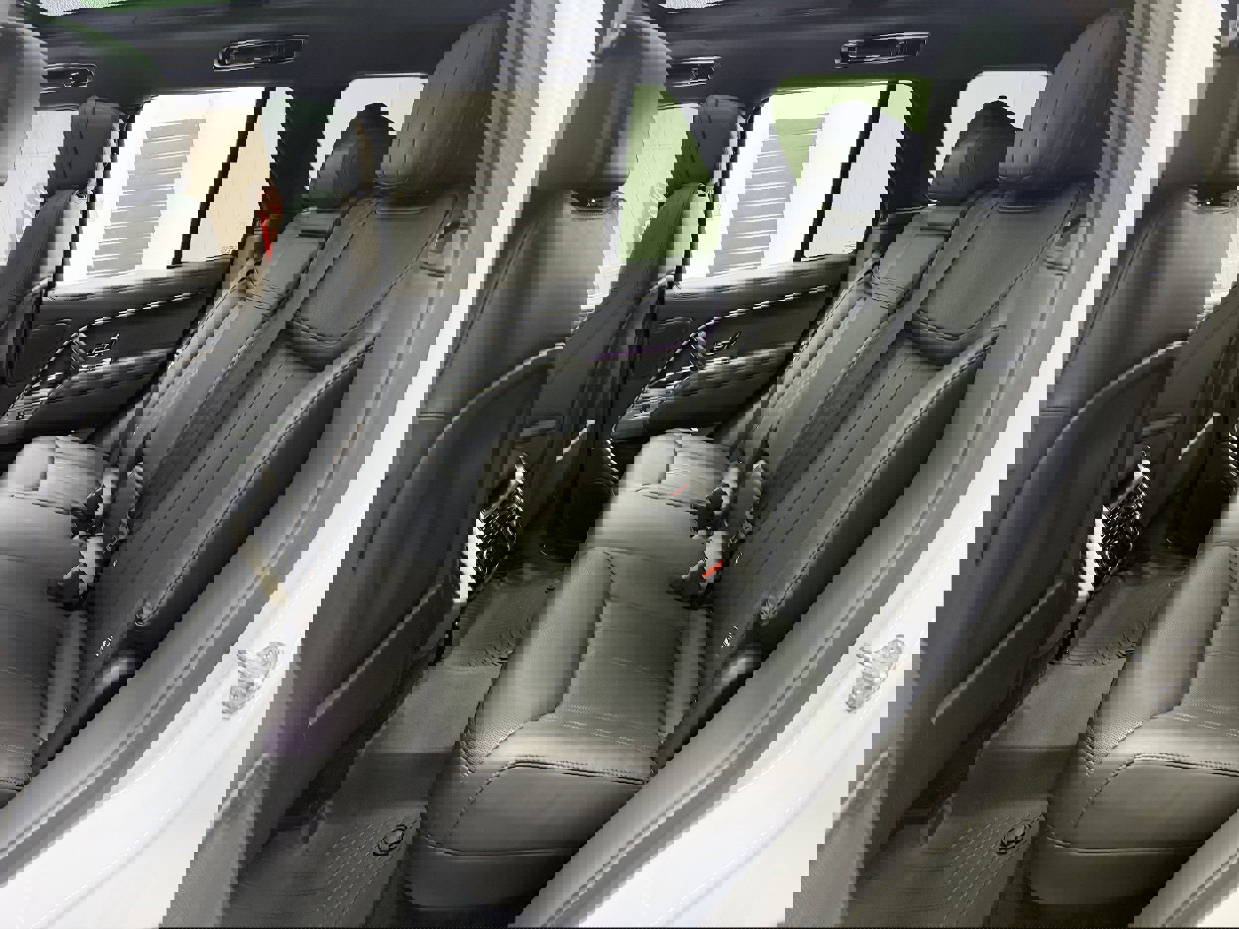 Used 2023 Land Rover Range Rover SE image 26