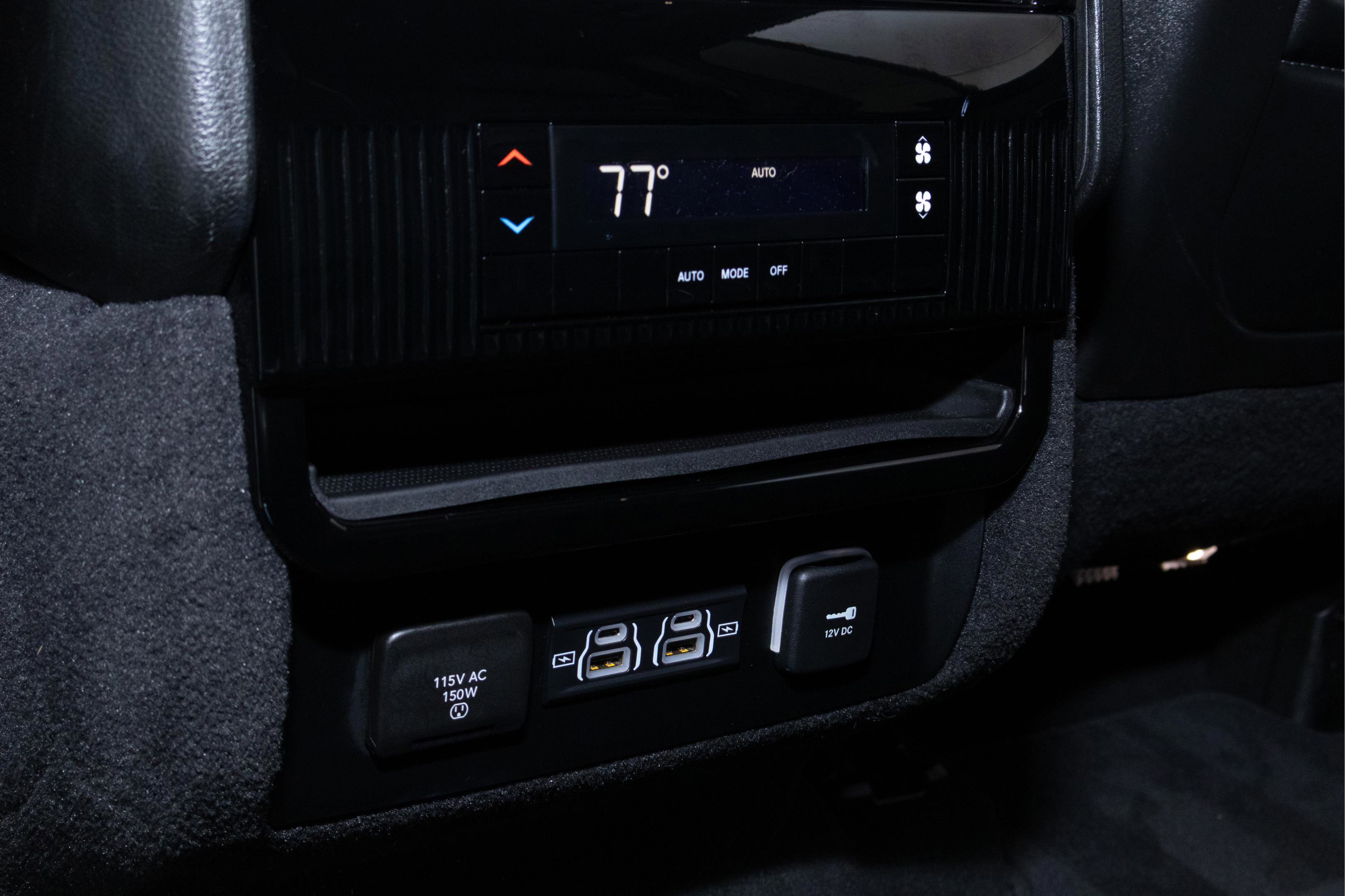 Used 2023 Jeep Wagoneer Series II image 30