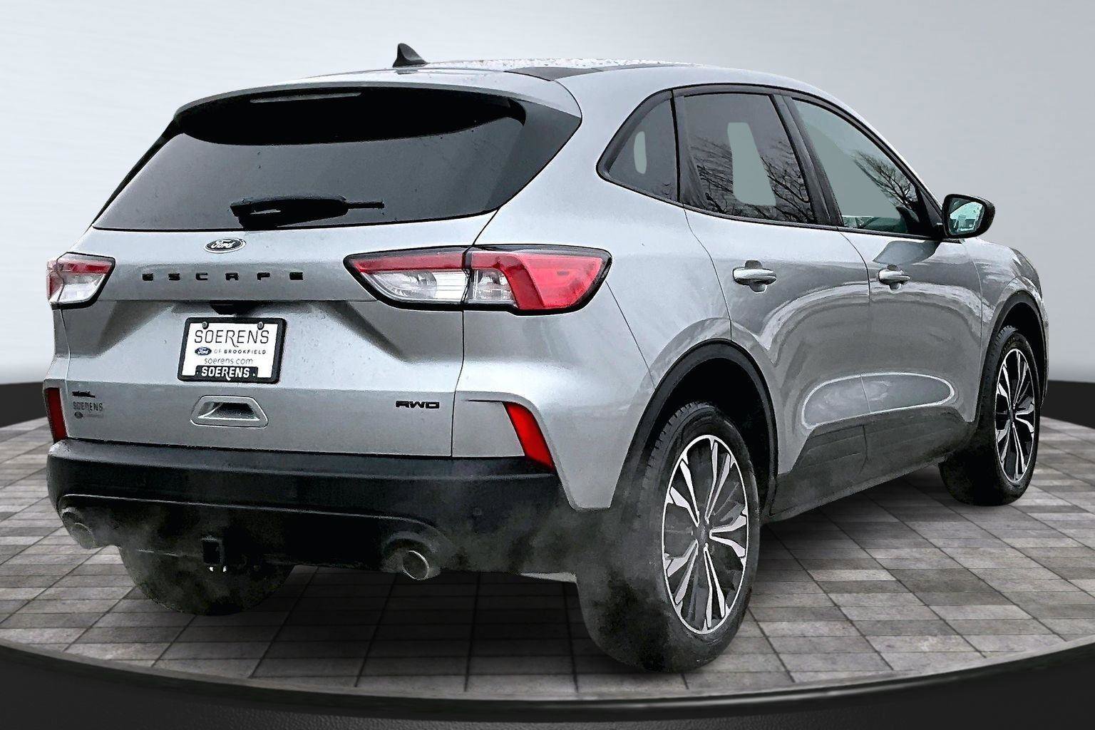 Used 2022 Ford Escape SEL w/ SEL Stealth AWD Package image 5