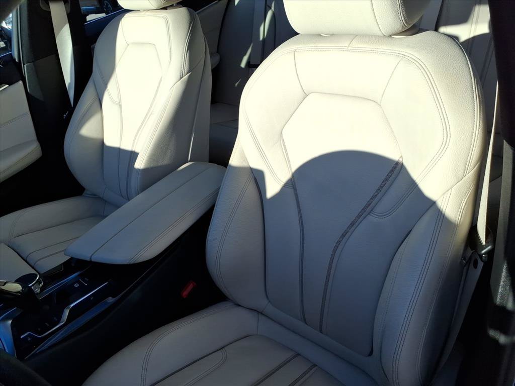 Used 2019 BMW 530i w/ Convenience Package RWD image 17