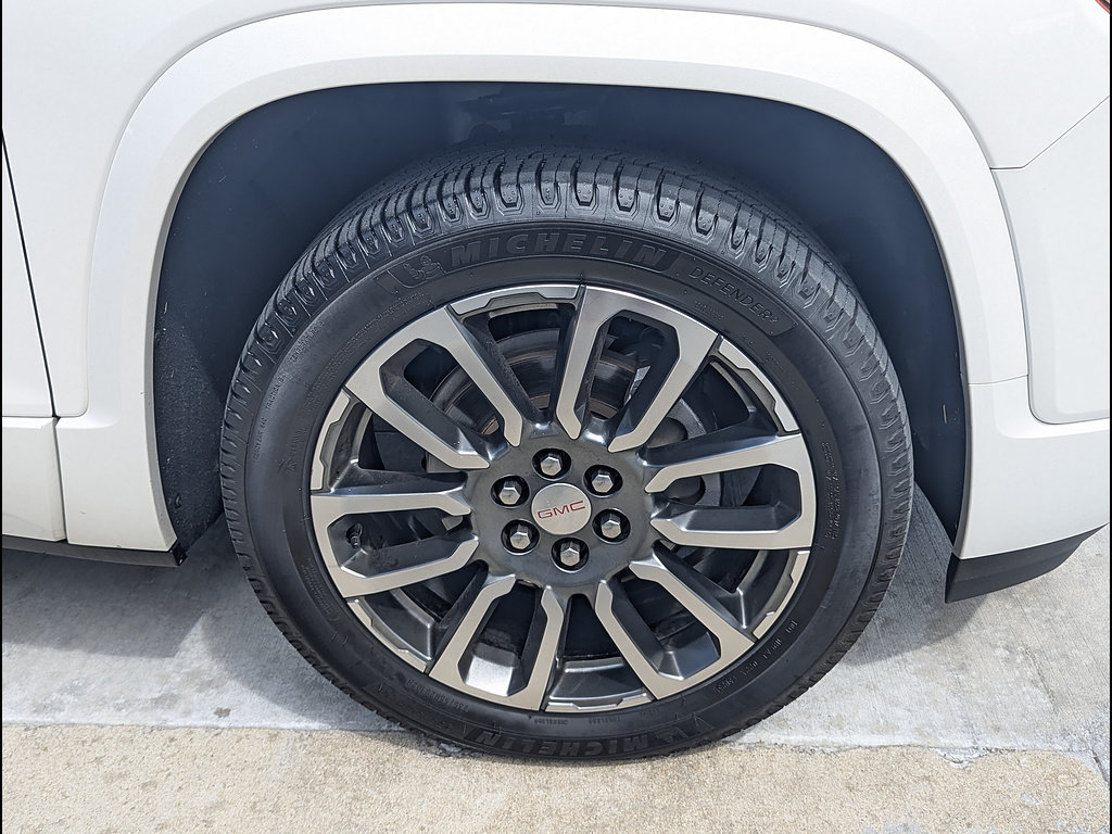 Used 2020 GMC Acadia Denali w/ Technology Package AWD/4WD image 15
